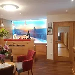 Szálloda No1 - Flo's & Breakfast Wagrain