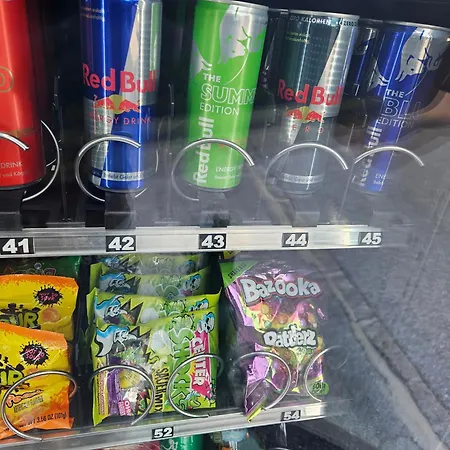 No1 - Flo's & Breakfast 3*