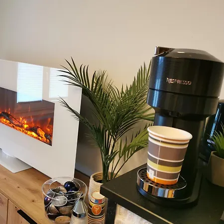 Flo's Design Suite, & Breakfast Hotel 3*