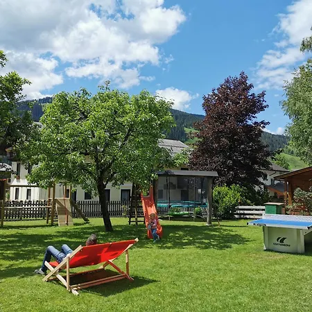 Flo's Design Suite, & Breakfast Hotel Wagrain