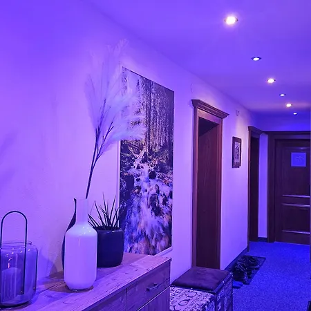 No1 - Flo's & Breakfast 3*