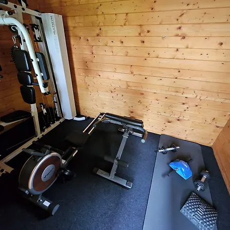 No1 - Flo's Modern & Breakfast 3* Wagrain