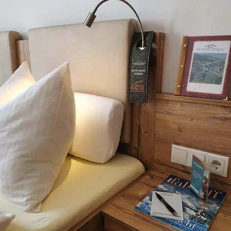 Hotel No1 - Flo's & Breakfast