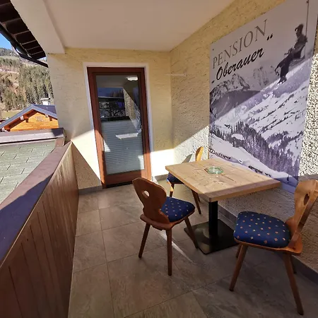 No1 - Flo's & Breakfast Hotel