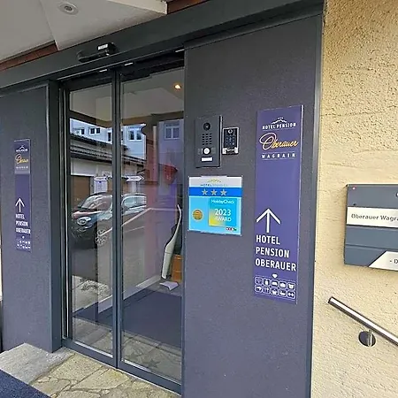No1 - Flo's Modern & Breakfast 3* וואגריין