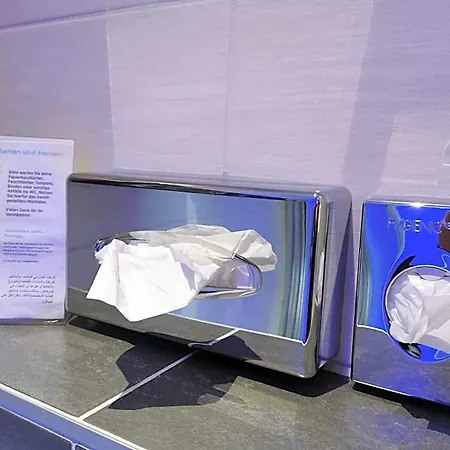 No1 - Flo's Modern & Breakfast 3*