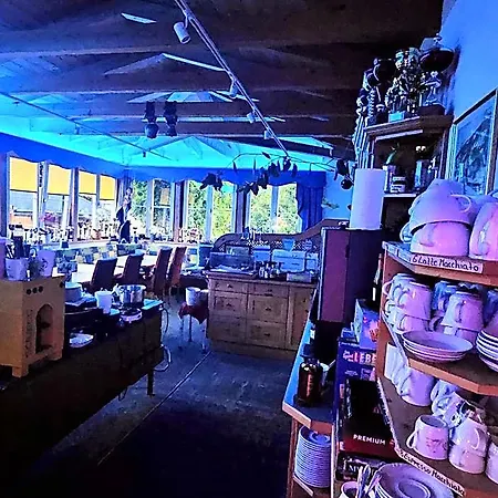 No1 - Flo's Modern & Breakfast וואגריין